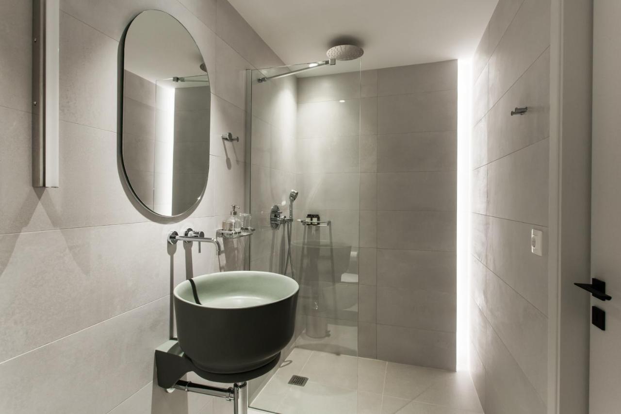 Marvelous 2Br Apartments With Balcony By Upstreet アテネ エクステリア 写真