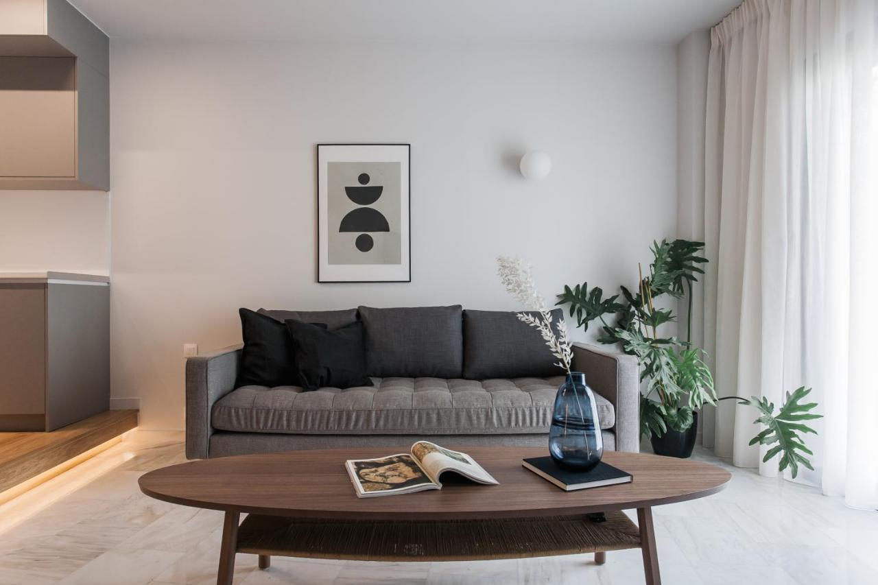 Marvelous 2Br Apartments With Balcony By Upstreet アテネ エクステリア 写真