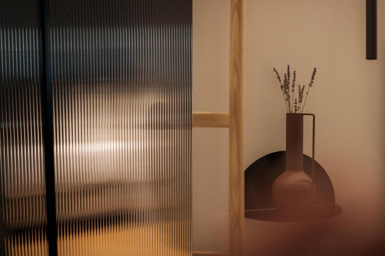 Marvelous 2Br Apartments With Balcony By Upstreet アテネ エクステリア 写真
