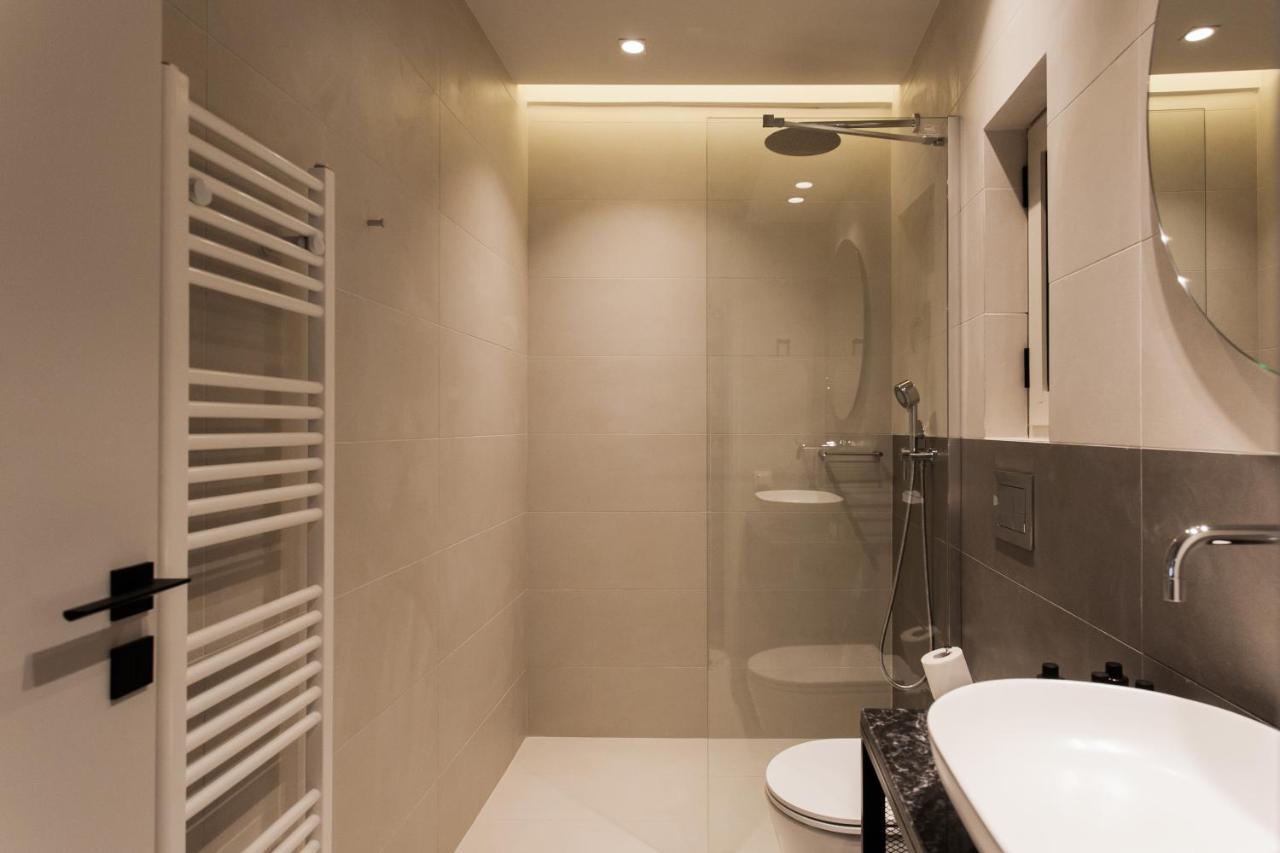 Marvelous 2Br Apartments With Balcony By Upstreet アテネ エクステリア 写真