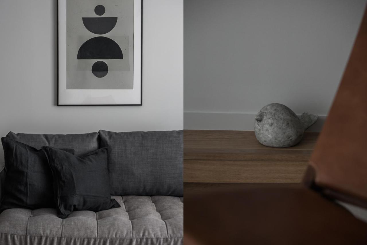 Marvelous 2Br Apartments With Balcony By Upstreet アテネ エクステリア 写真