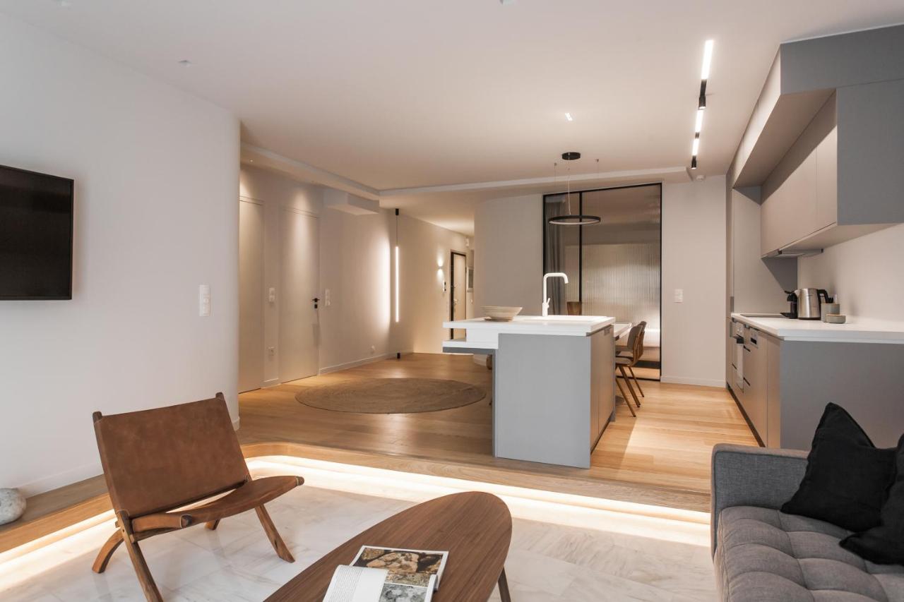 Marvelous 2Br Apartments With Balcony By Upstreet アテネ エクステリア 写真
