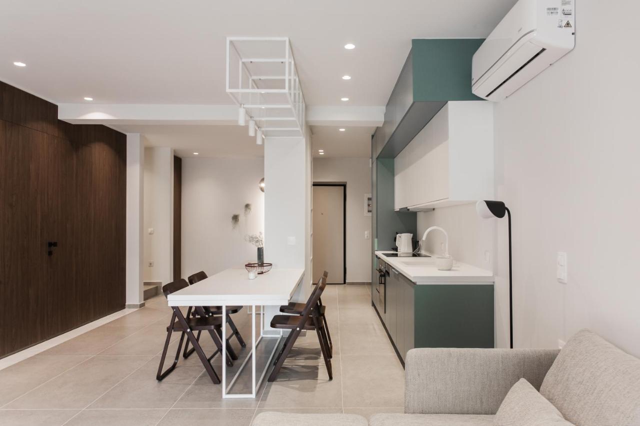 Marvelous 2Br Apartments With Balcony By Upstreet アテネ エクステリア 写真