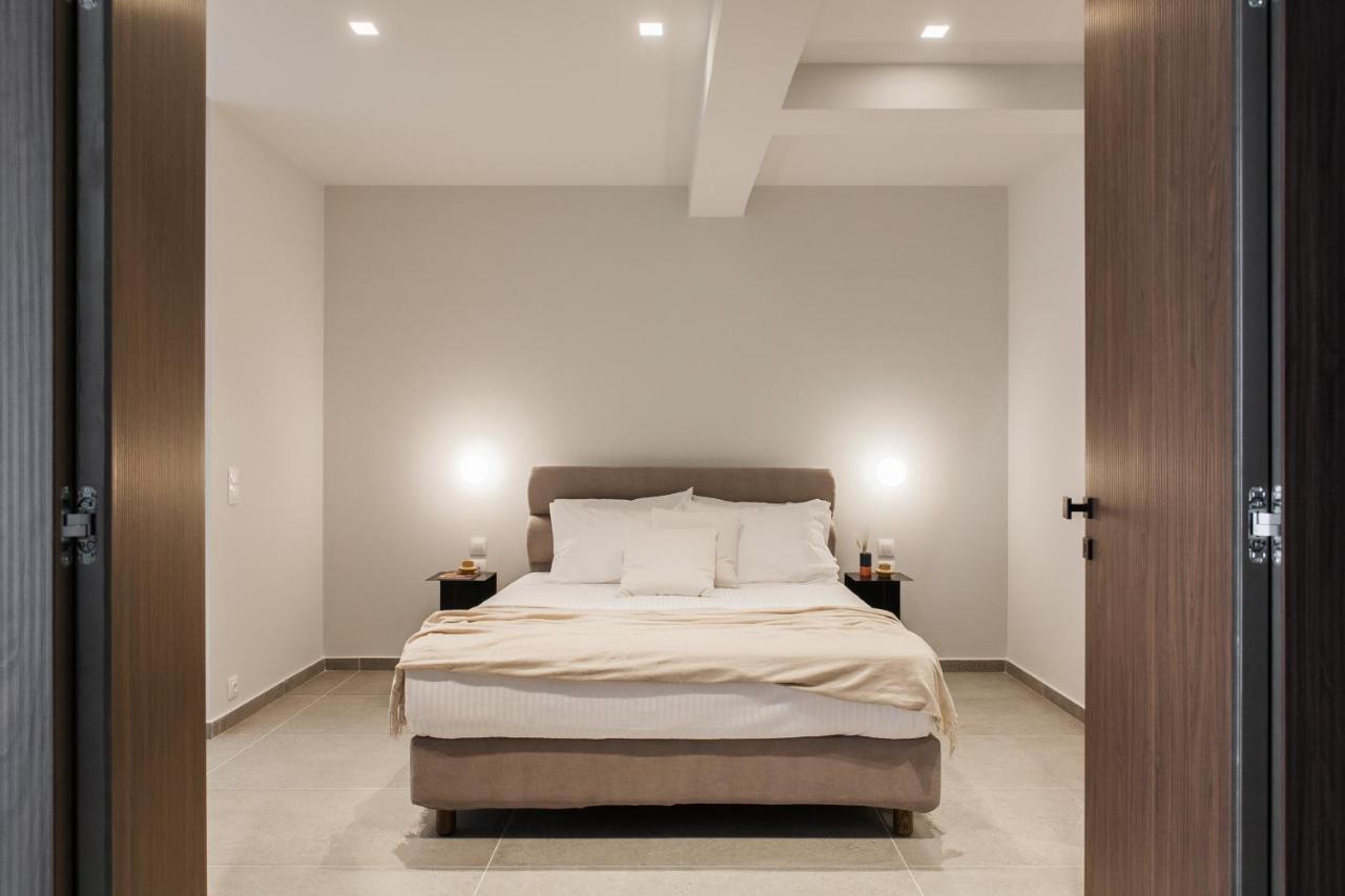 Marvelous 2Br Apartments With Balcony By Upstreet アテネ エクステリア 写真