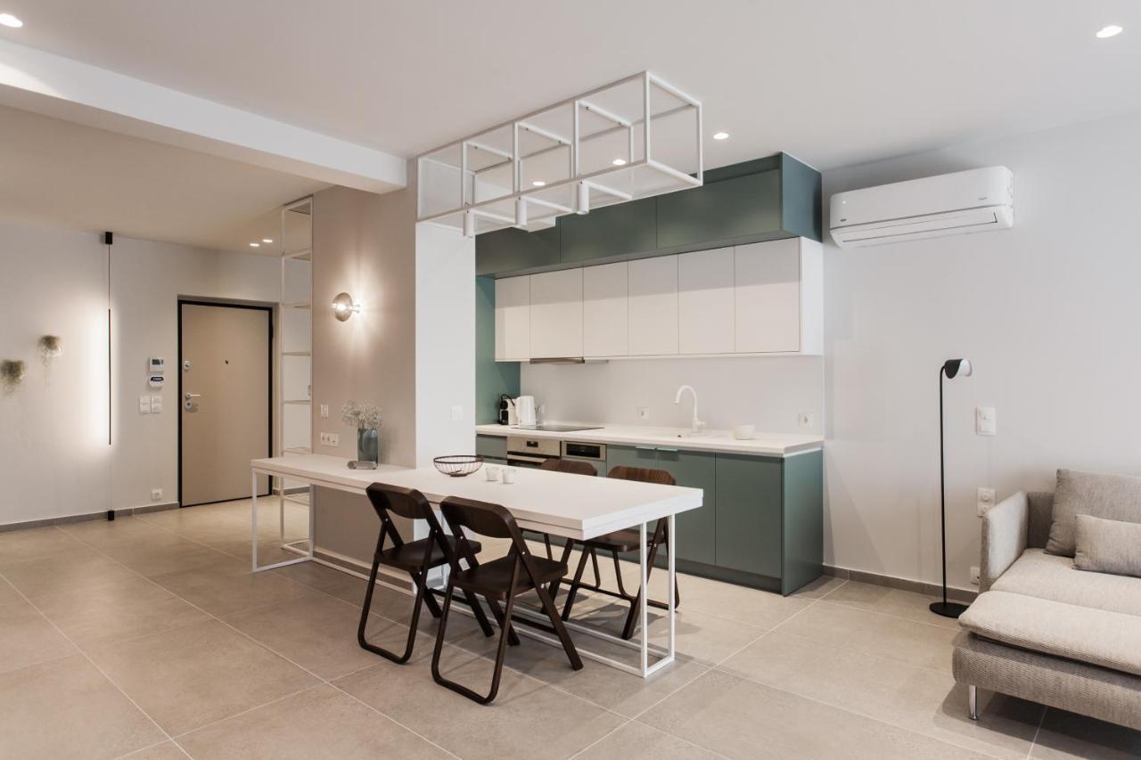 Marvelous 2Br Apartments With Balcony By Upstreet アテネ エクステリア 写真