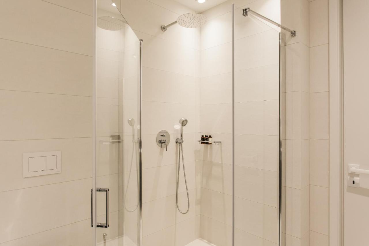 Marvelous 2Br Apartments With Balcony By Upstreet アテネ エクステリア 写真