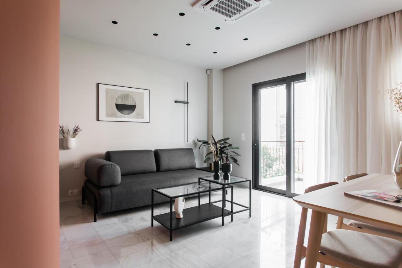 Marvelous 2Br Apartments With Balcony By Upstreet アテネ エクステリア 写真