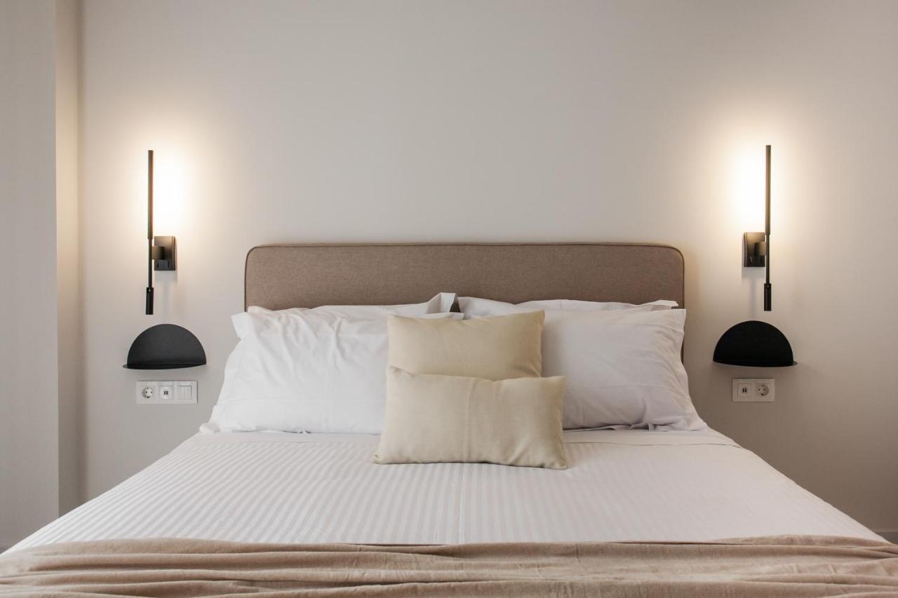 Marvelous 2Br Apartments With Balcony By Upstreet アテネ エクステリア 写真