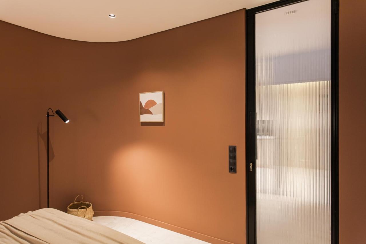 Marvelous 2Br Apartments With Balcony By Upstreet アテネ エクステリア 写真