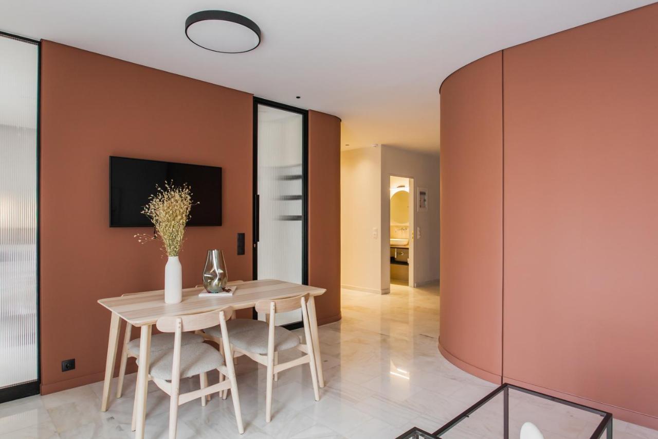 Marvelous 2Br Apartments With Balcony By Upstreet アテネ エクステリア 写真